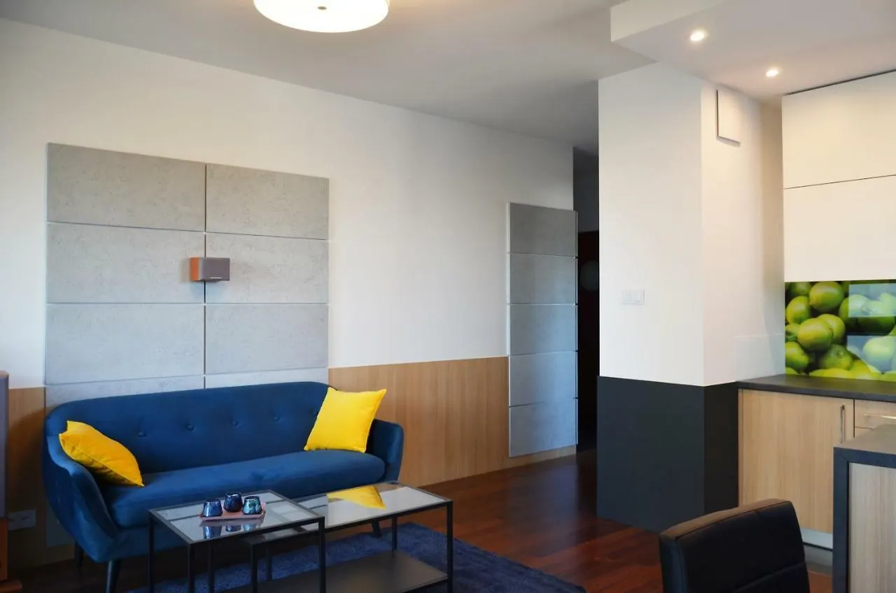 Apartment Aleja Wyscigowa 4C By Homeprime Warsaw Poland