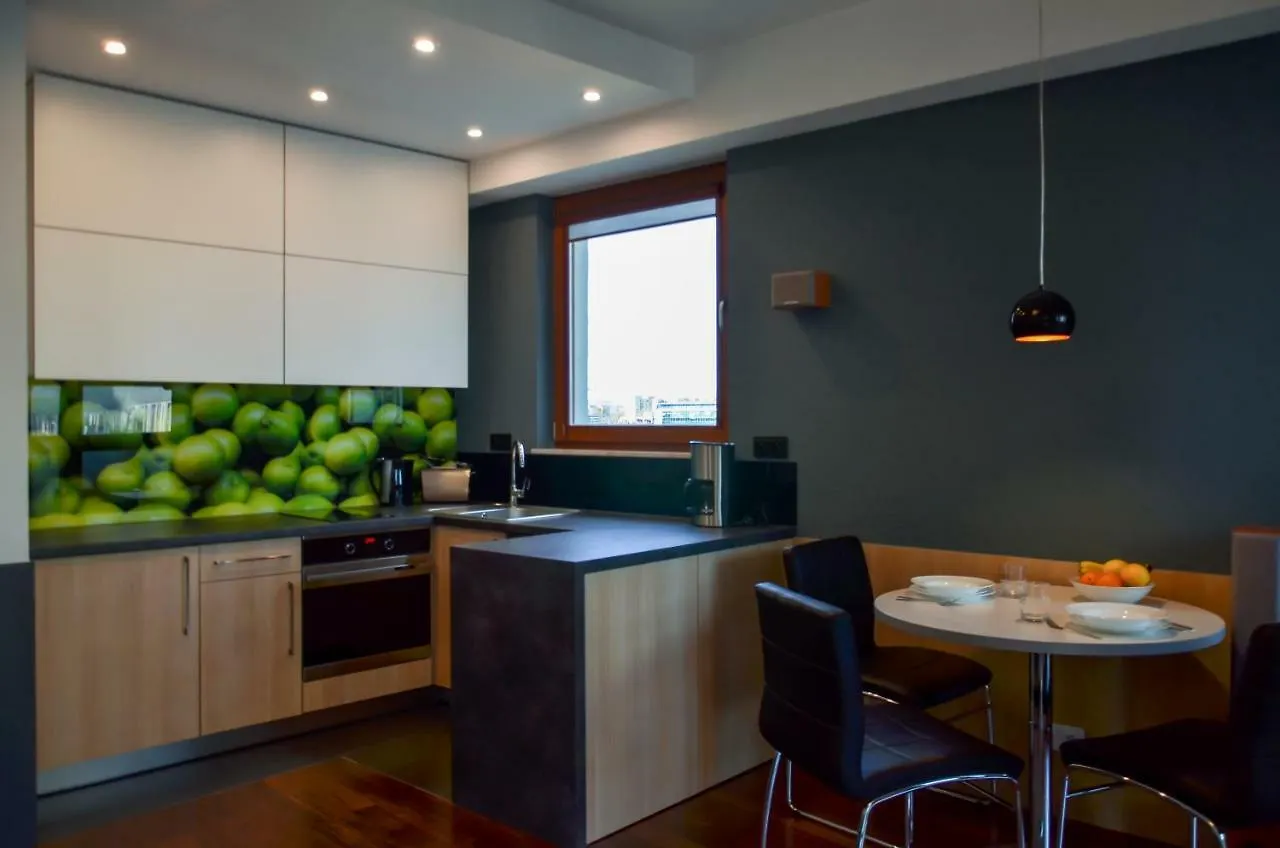 Apartment Aleja Wyscigowa 4C By Homeprime Warsaw Poland